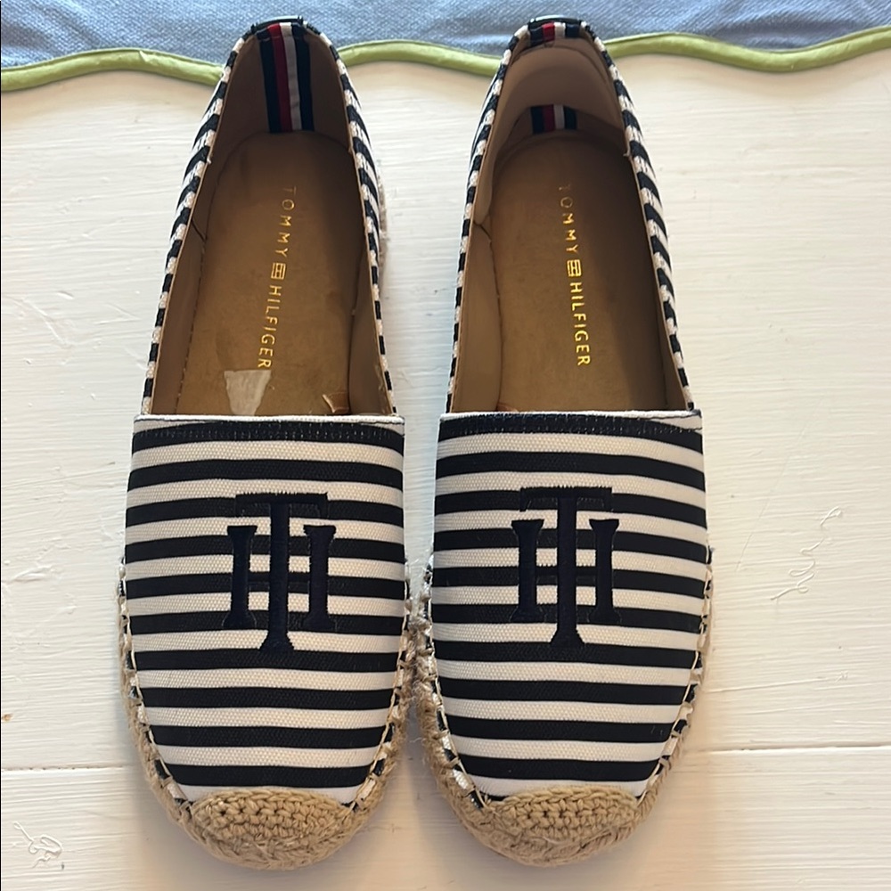 Tommy Hilfiger Women's Black and White Espadrilles